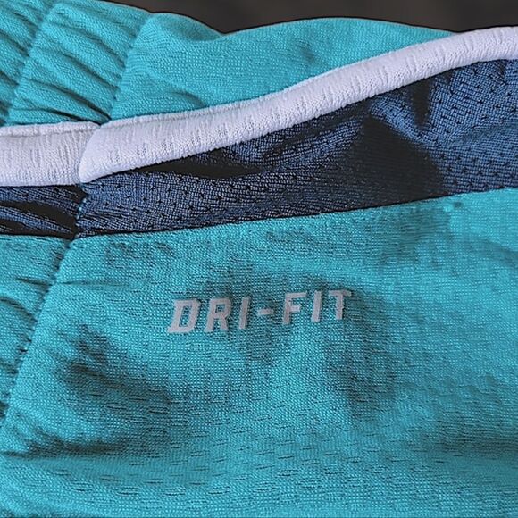 Nike Dri-Fit turquoise athletic split shorts size S - Picture 5 of 10